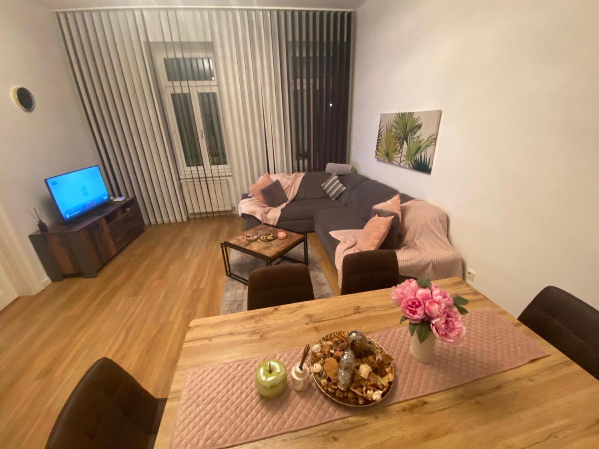 Biljka Apartment Wina Bagian luar foto